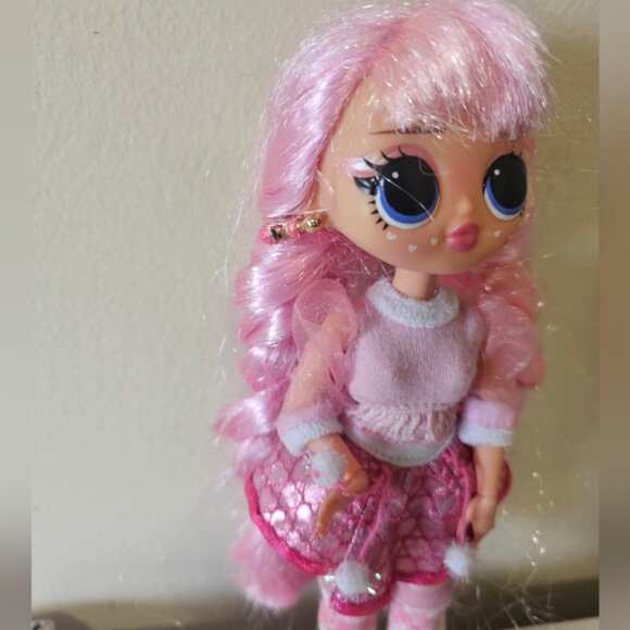 LOL Surprise OMG Fashion Show Style Edition Larose Fashion Doll - Picture 3 of 7